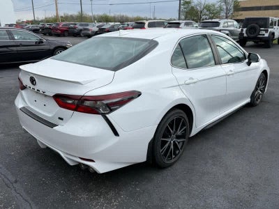 2022 Toyota Camry SE Auto