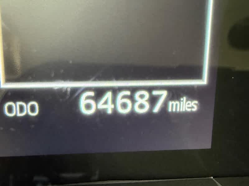 2024 Toyota Camry SE Auto