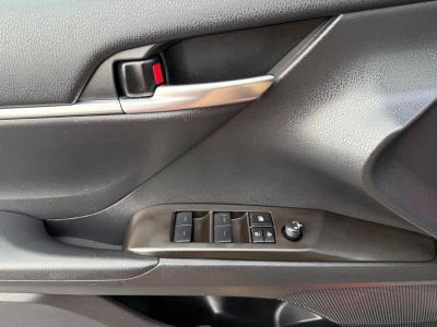 2024 Toyota Camry SE Auto