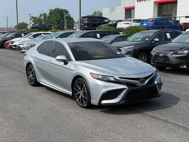 2024 Toyota Camry SE Auto