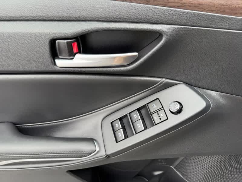 2021 Toyota Avalon Hybrid XLE FWD