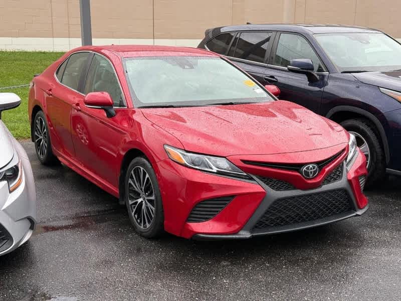 2020 Toyota Camry SE Auto