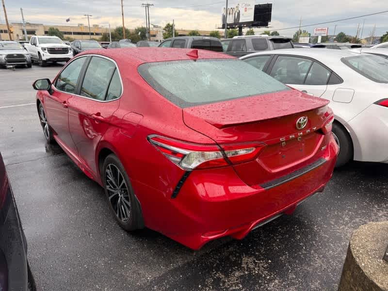 2020 Toyota Camry SE Auto