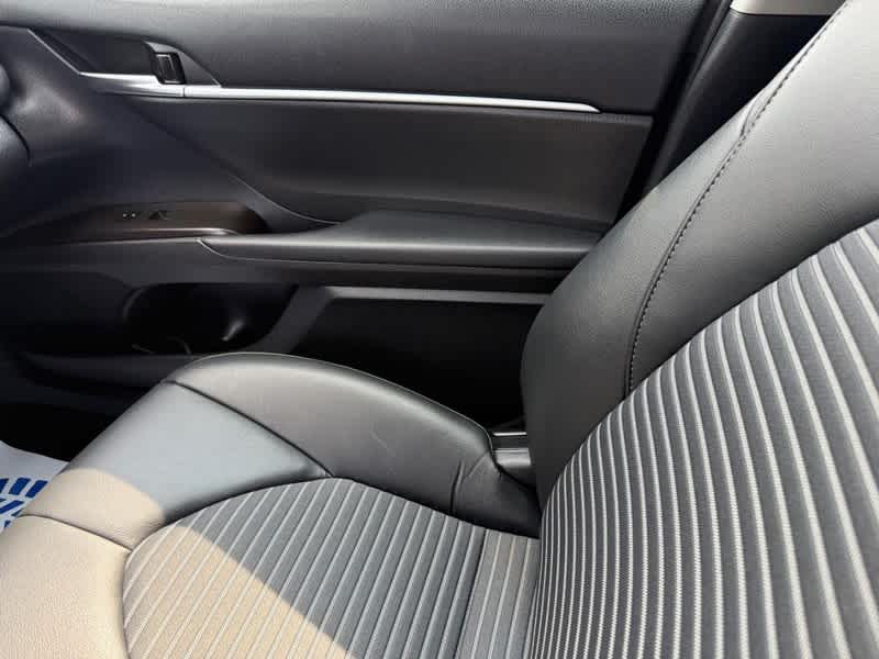 2023 Toyota Camry SE Auto
