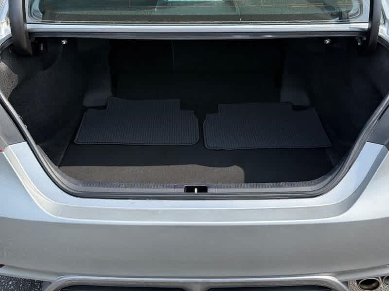2023 Toyota Camry SE Auto