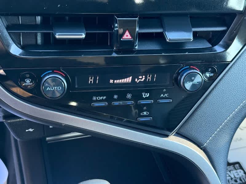 2023 Toyota Camry Hybrid SE Nightshade CVT