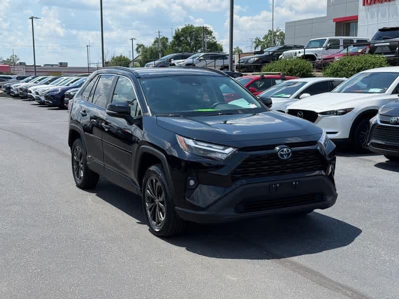 2022 Toyota RAV4 Hybrid XLE Premium AWD