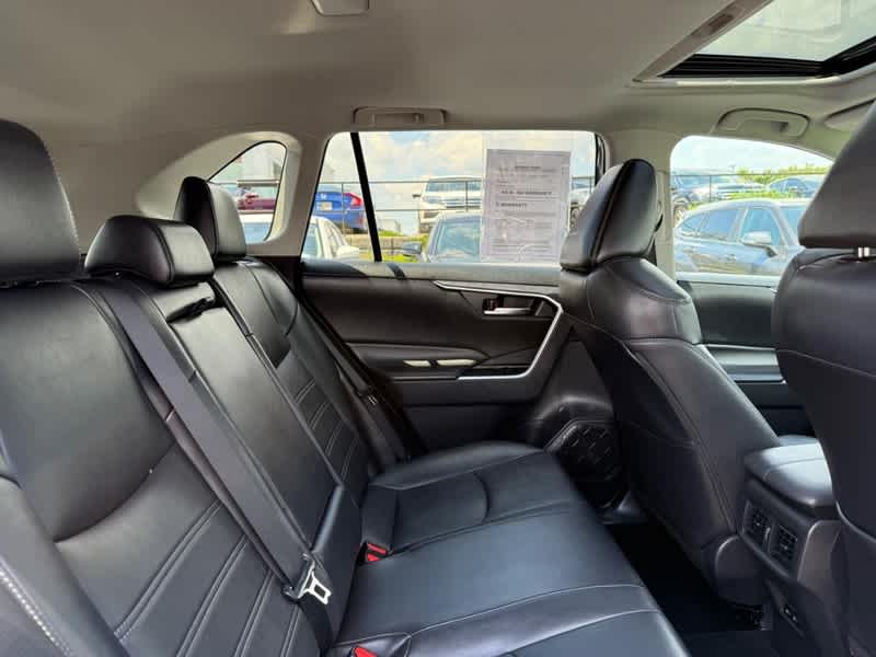 2022 Toyota RAV4 Hybrid XLE Premium AWD