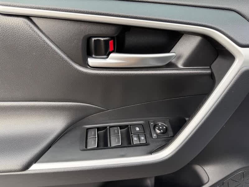 2025 Toyota RAV4 Hybrid XLE AWD