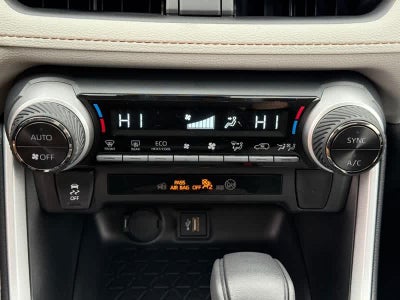 2025 Toyota RAV4 Hybrid XLE AWD