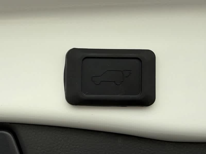 2025 Toyota RAV4 Hybrid XLE AWD