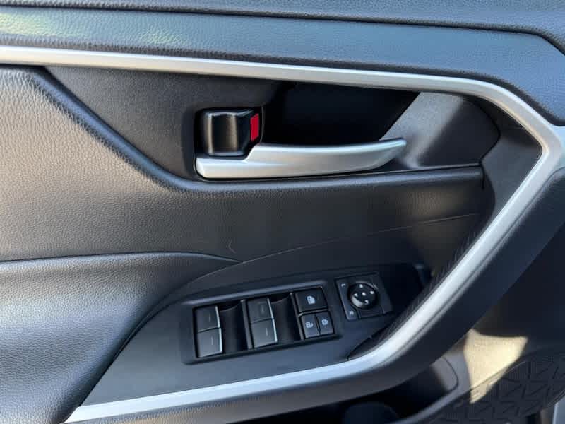 2025 Toyota RAV4 Hybrid XLE AWD