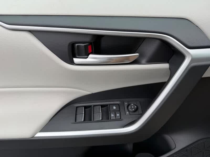 2025 Toyota RAV4 Hybrid XLE AWD