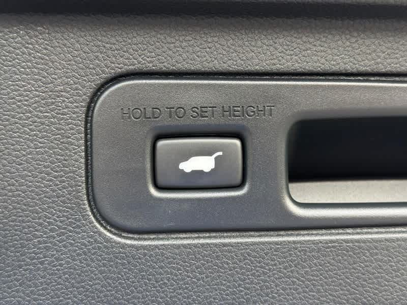 2023 Honda Pilot Touring AWD
