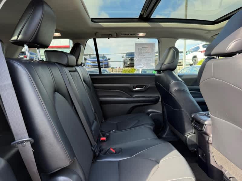 2024 Toyota Grand Highlander Hybrid XLE AWD