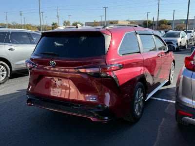 2021 Toyota Sienna XSE AWD 7-Passenger