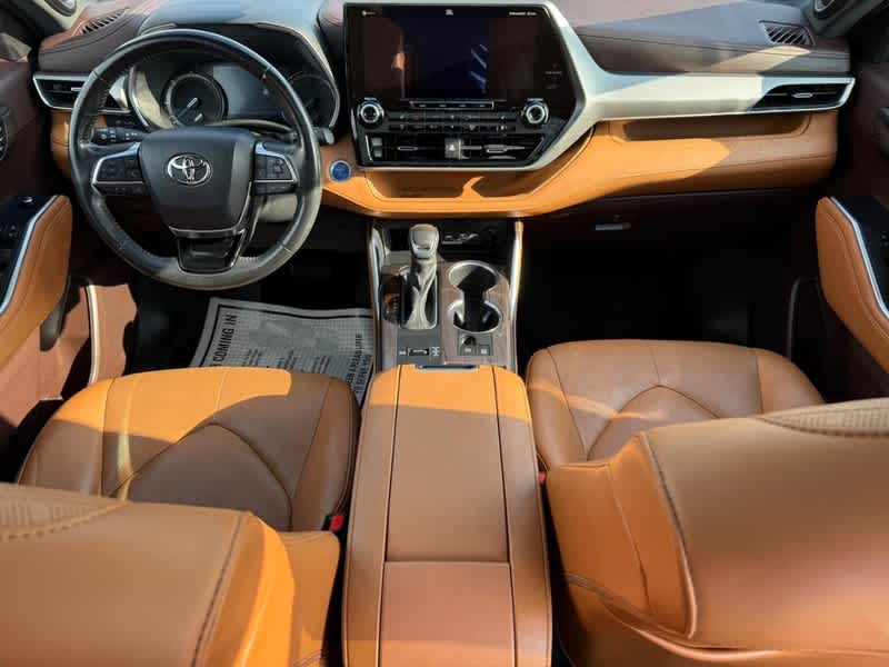 2021 Toyota Highlander Hybrid Platinum AWD