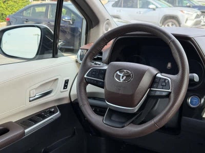 2023 Toyota Sienna Platinum FWD 7-Passenger