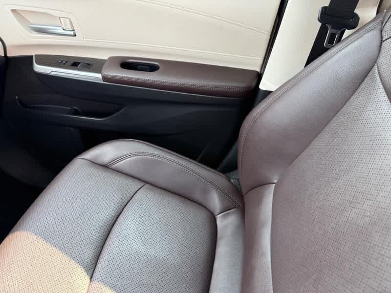 2023 Toyota Sienna Platinum FWD 7-Passenger