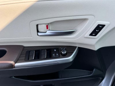 2023 Toyota Sienna Platinum FWD 7-Passenger