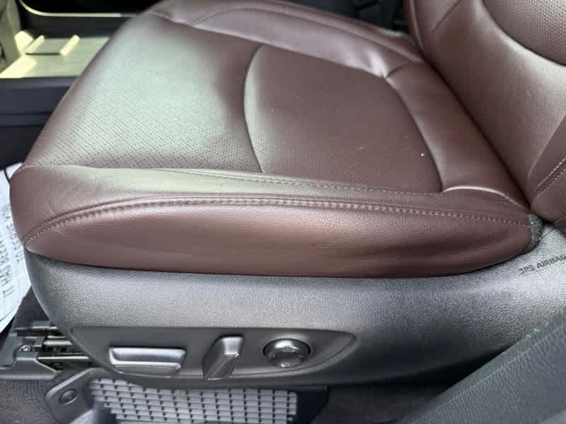 2023 Toyota Sienna Platinum FWD 7-Passenger