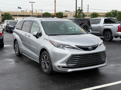 2025 Toyota Sienna Platinum AWD 7-Passenger