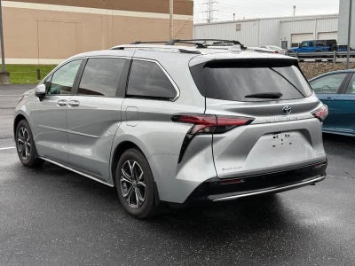 2025 Toyota Sienna Platinum AWD 7-Passenger