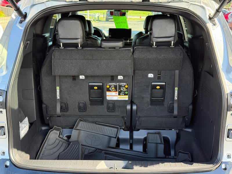 2025 Toyota Sienna Platinum AWD 7-Passenger