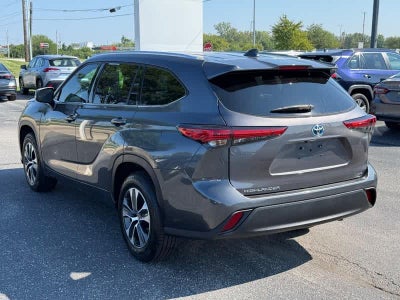 2021 Toyota Highlander Hybrid XLE FWD