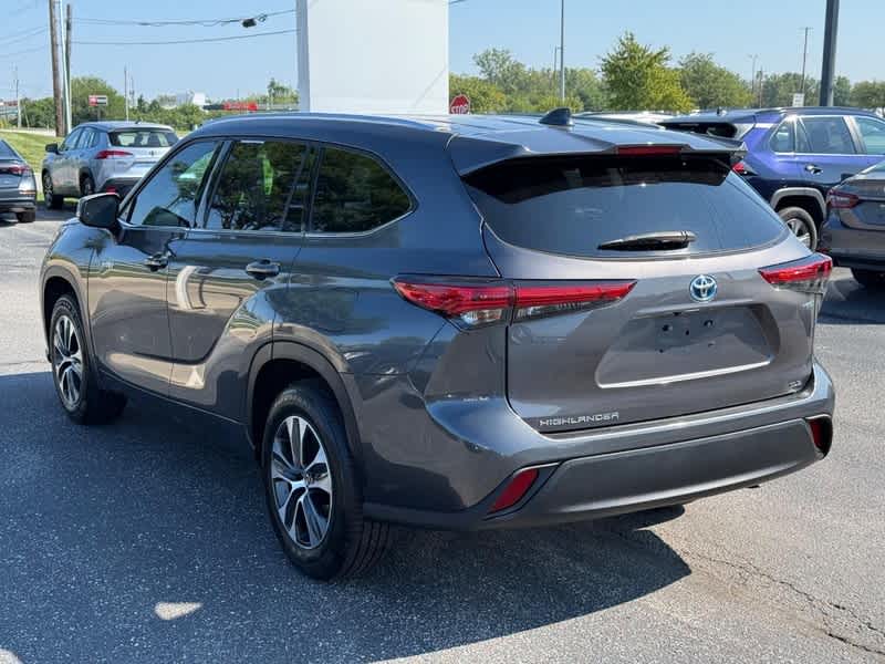 2021 Toyota Highlander Hybrid XLE FWD