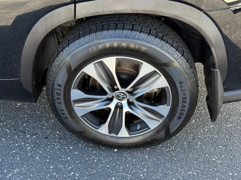 2022 Toyota Highlander Hybrid XLE AWD
