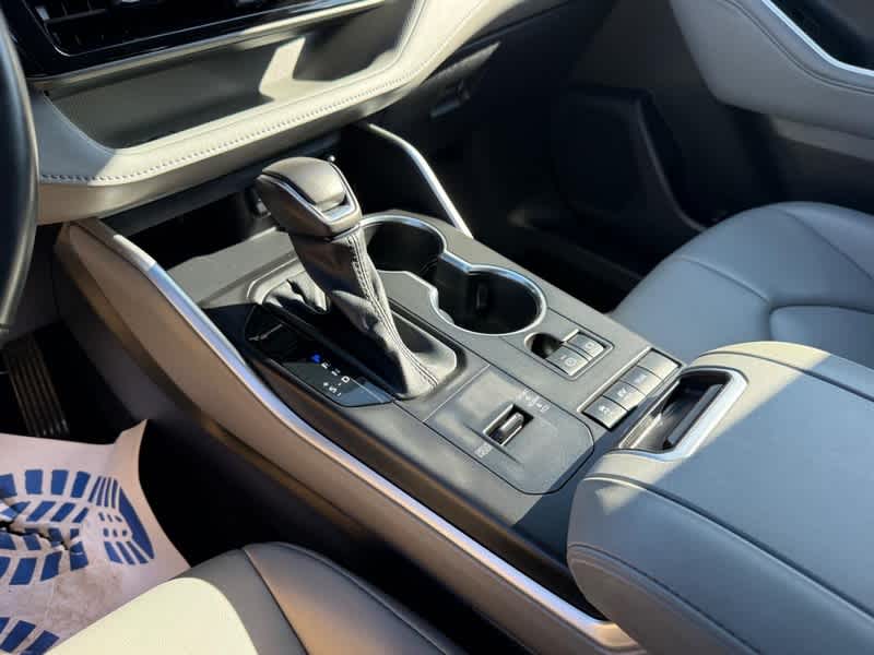 2021 Toyota Highlander Hybrid XLE AWD