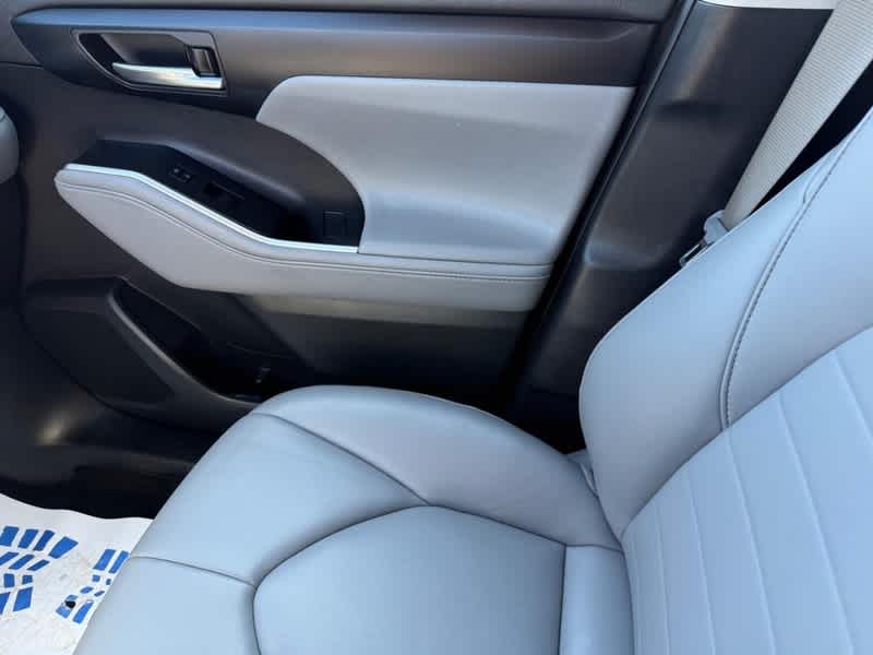 2021 Toyota Highlander Hybrid XLE AWD