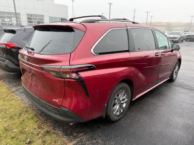 2025 Toyota Sienna XLE AWD 7-Passenger