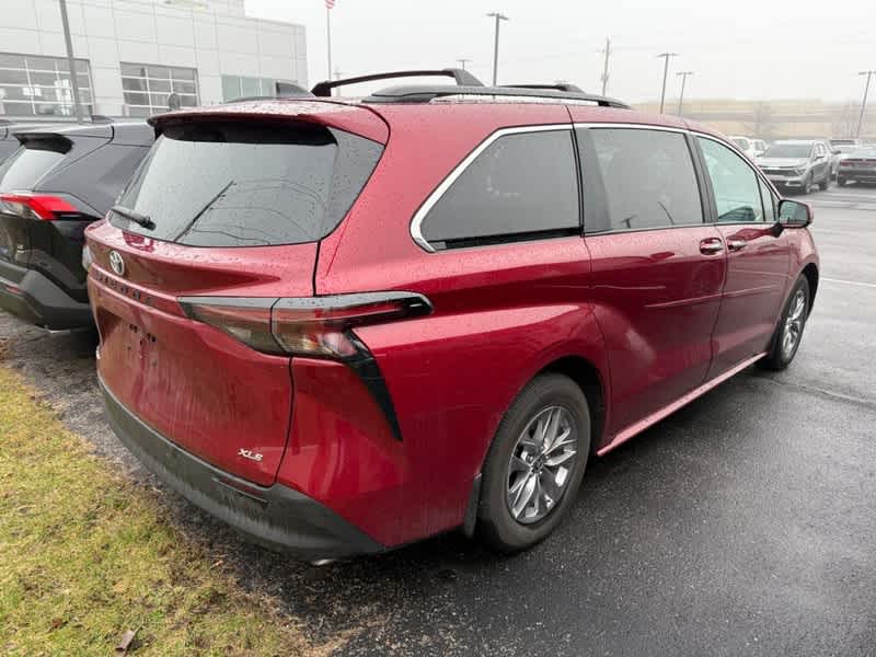2025 Toyota Sienna XLE AWD 7-Passenger