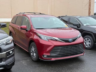 2025 Toyota Sienna XLE AWD 7-Passenger