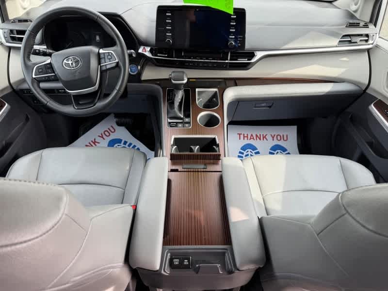 2023 Toyota Sienna XLE AWD 7-Passenger