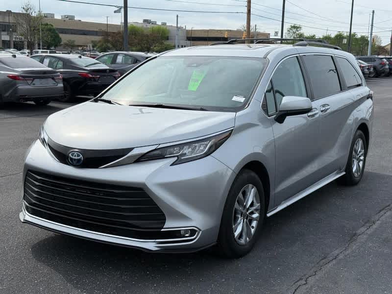 2023 Toyota Sienna XLE AWD 7-Passenger
