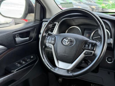 2017 Toyota Highlander XLE V6 AWD