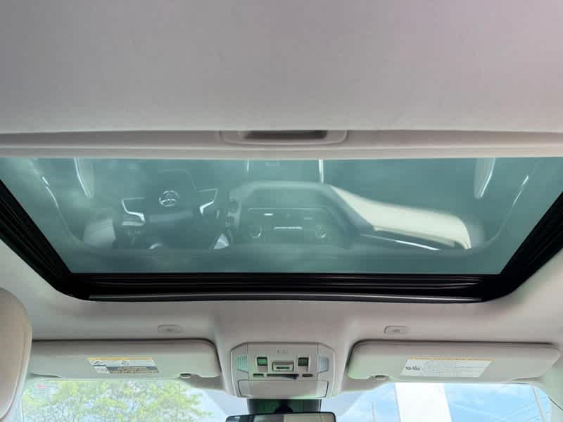 2023 Toyota Highlander Hybrid XLE AWD