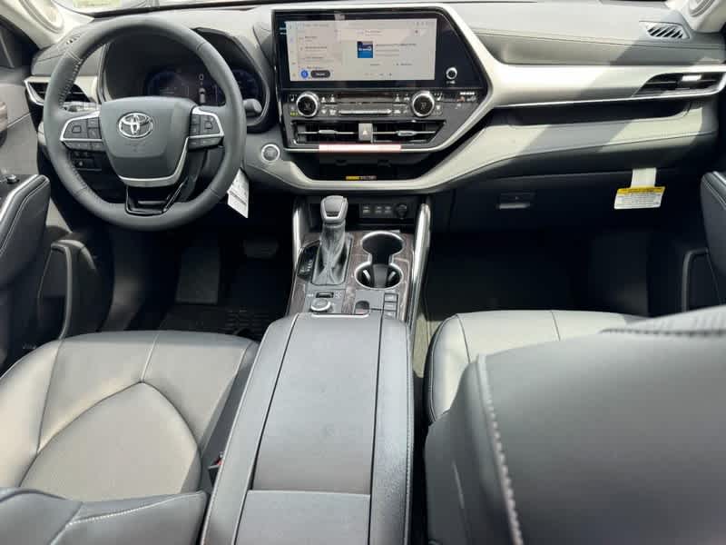 2026 Toyota Highlander Platinum AWD