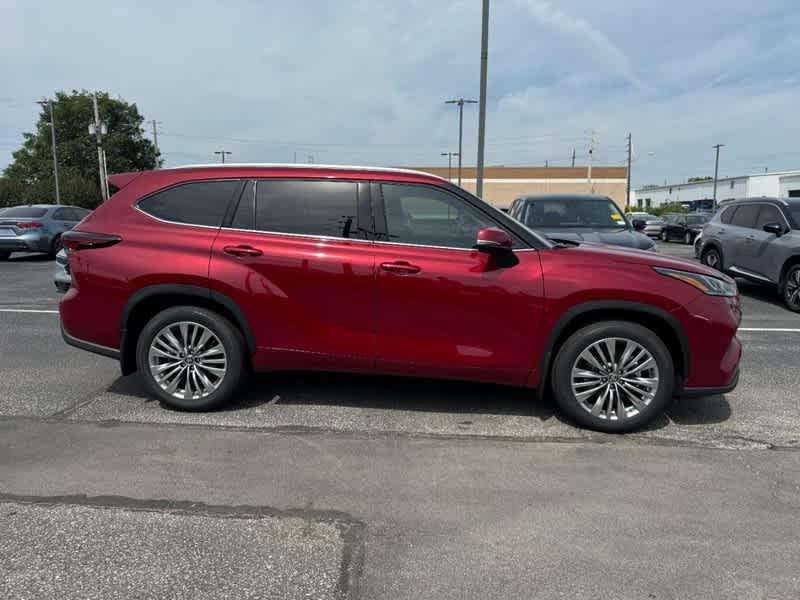 2026 Toyota Highlander Platinum AWD