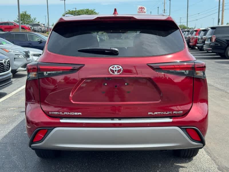 2026 Toyota Highlander Platinum AWD
