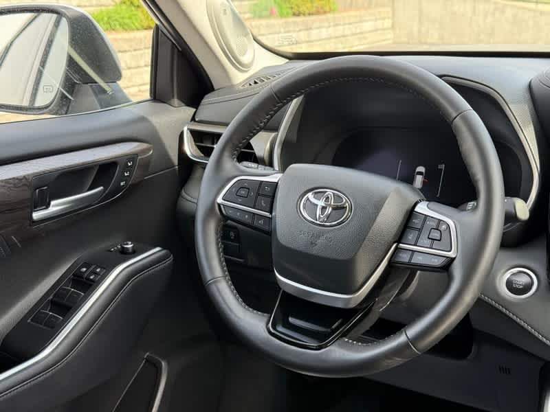2024 Toyota Highlander Limited AWD