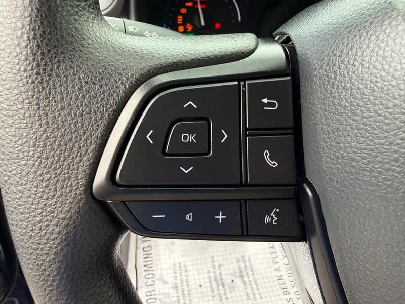 2025 Toyota Sienna LE FWD 8-Passenger