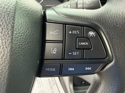 2025 Toyota Sienna LE FWD 8-Passenger