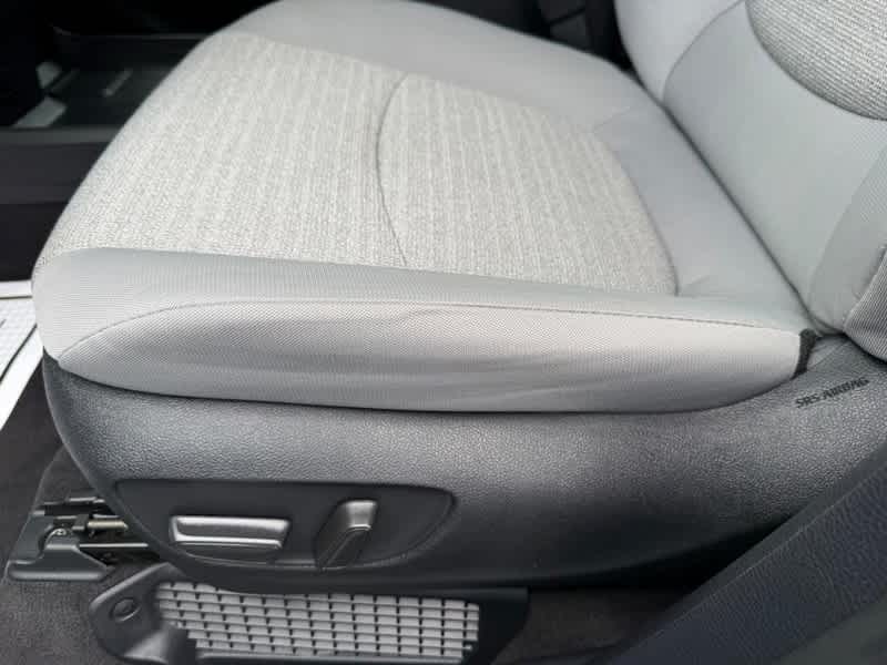 2025 Toyota Sienna LE FWD 8-Passenger