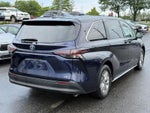 2025 Toyota Sienna LE FWD 8-Passenger