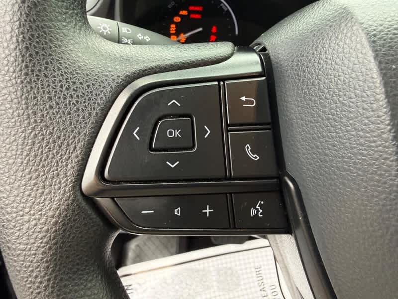 2025 Toyota Sienna LE FWD 8-Passenger