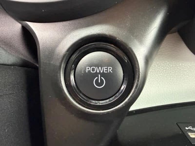 2025 Toyota Sienna LE FWD 8-Passenger